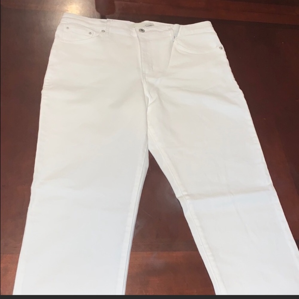 COPY - White High waisted slim straight ankle jean